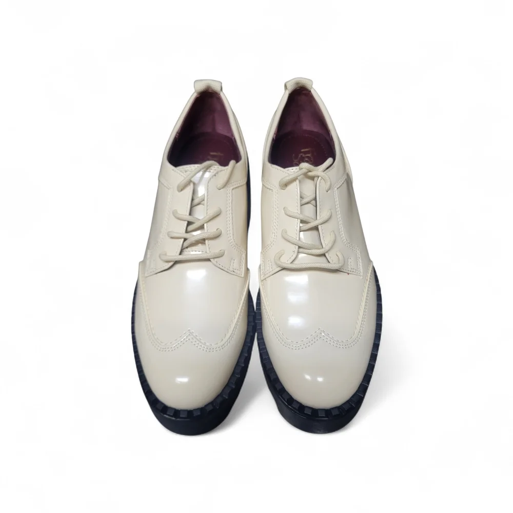 Chunky Lug Sole Lace-Up Oxford - Cream